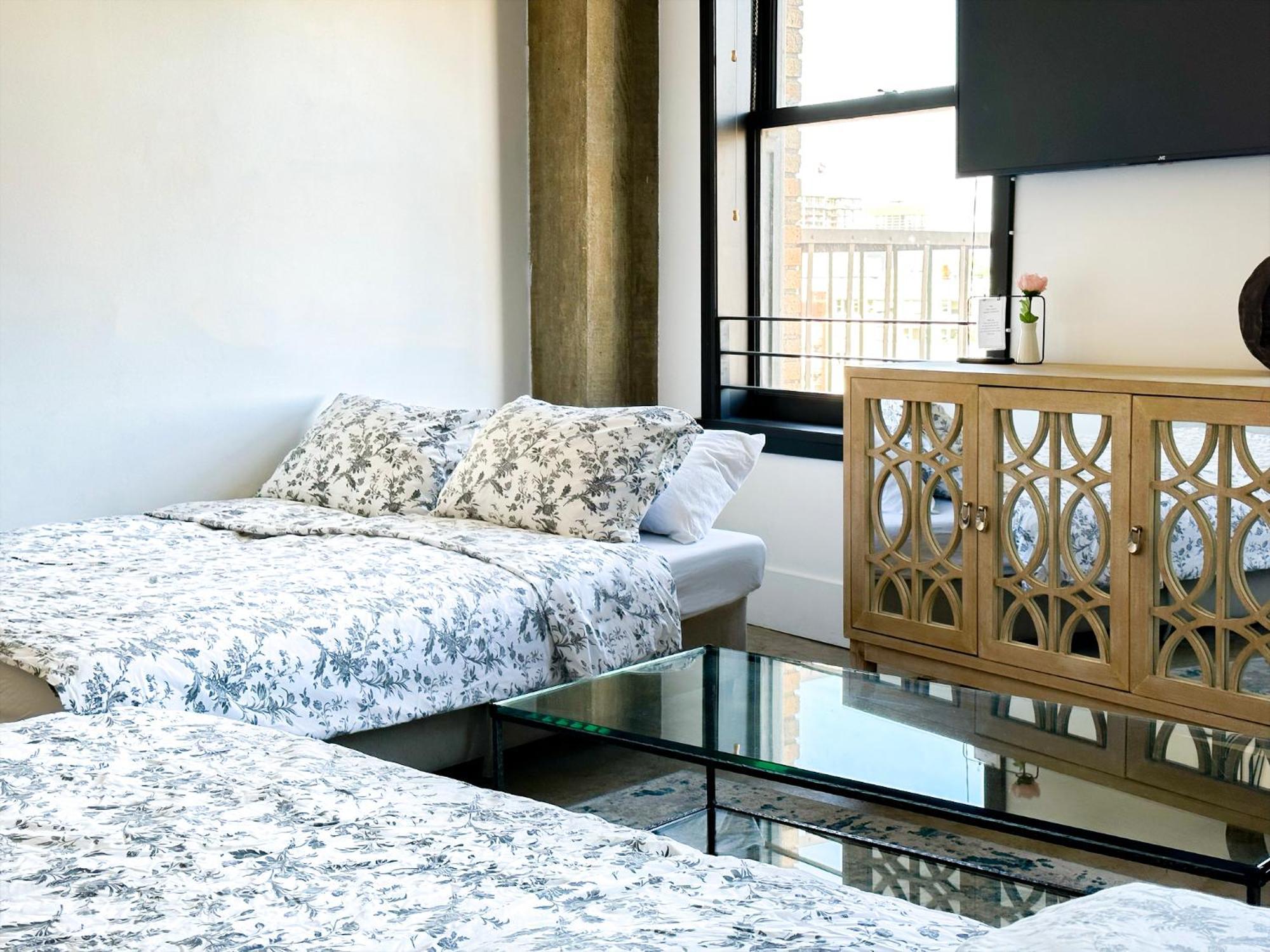 Stylish Loft 2 Queens & 2 Sofas Appartement